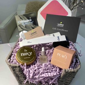 The Works manicure and pedicure gift basket - Image 2